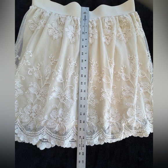 Forever 21 lace skirt ivory size L - Picture 9 of 11